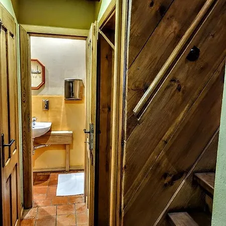 Apartamento červený Dvůr Chvalšiny