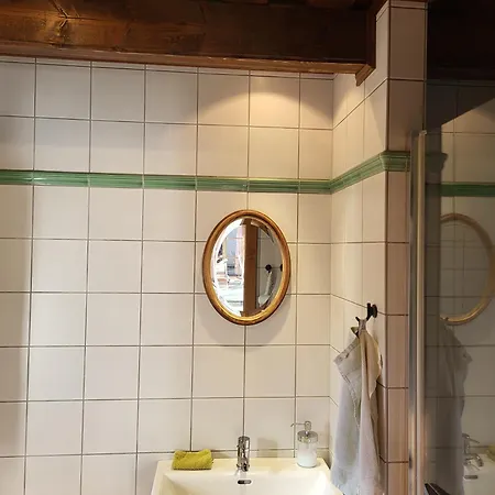 Apartamento červený Dvůr